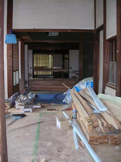 春日の家