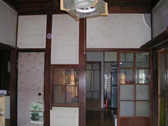 春日の家