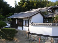 春日の家