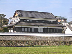 高須の家